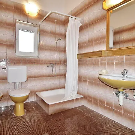 Apartment Biserka