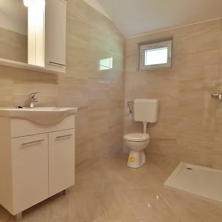 Biserka Appartement *